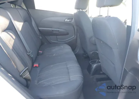 2015 Chevrolet Sonic Lt Auto z USA, uszkodzony, nr VIN 1G1JC6SG5F4207681